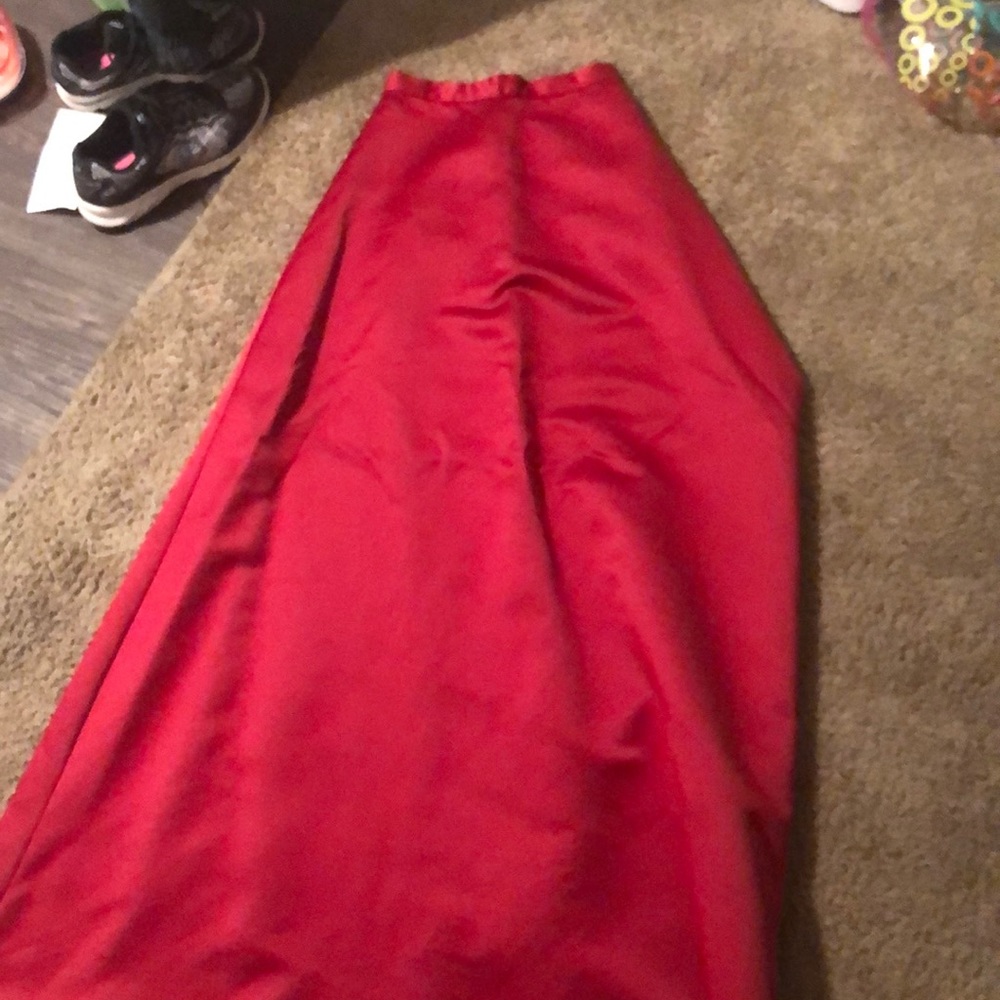 Beautiful 2 piece dress set by Madeline Gardne